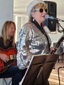 CHRISTMAS EVENING IN PARIS